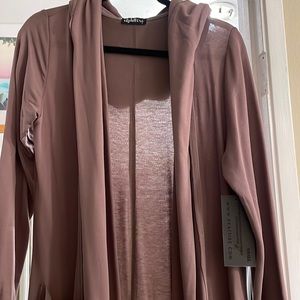 ekAttire long duster hooded with front pockets NWT